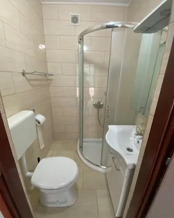 Plahuter 1 דירה *