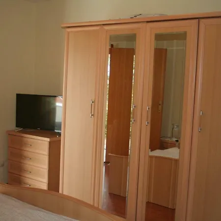 Plahuter 1 شقة غورني كارين