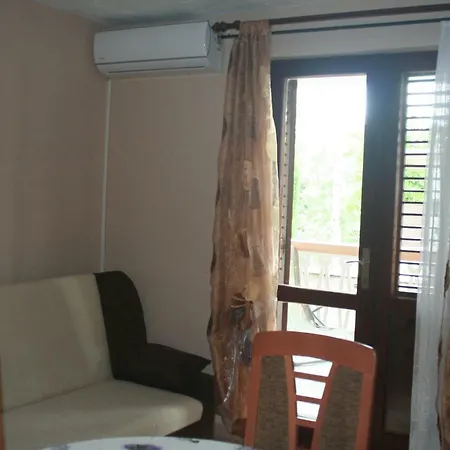 Apartment Plahuter 1 Gornji Karin