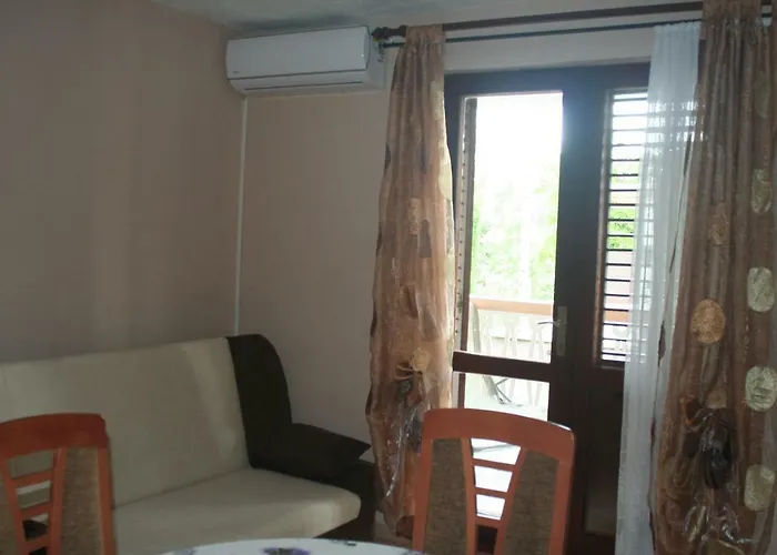 Apartman Plahuter 1 Gornji Karin