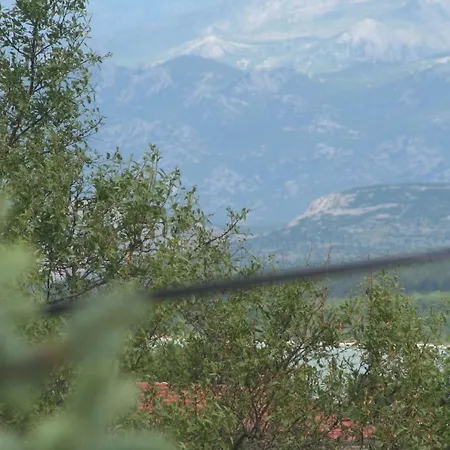 Plahuter 1 Gornji Karin