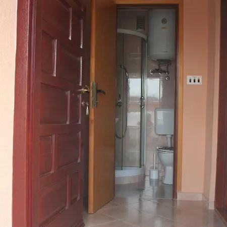 Apartment Plahuter 1 Gornji Karin