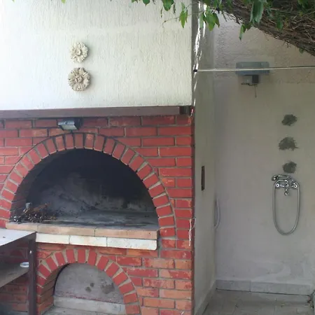 Plahuter 1 * Gornji Karin