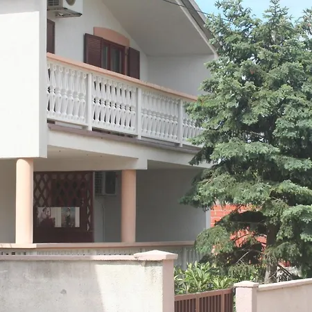 Apartment Plahuter 1